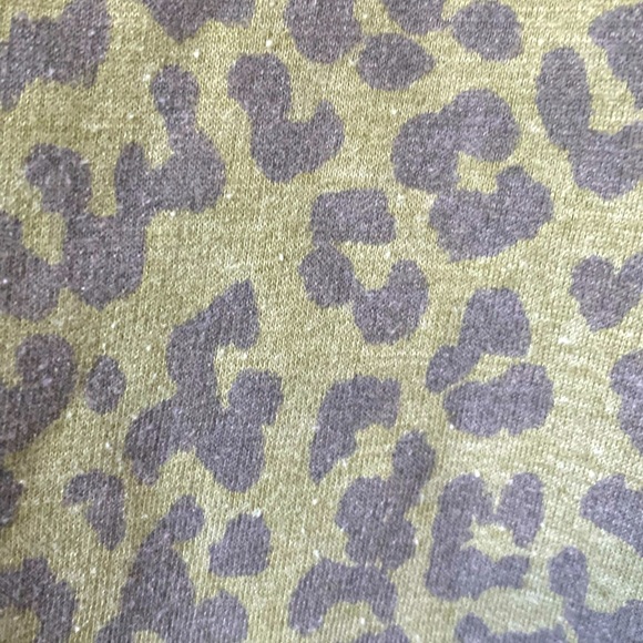 C&C California Pullover Sweatshirt Olive Leopard Large - Picture 3 of 5